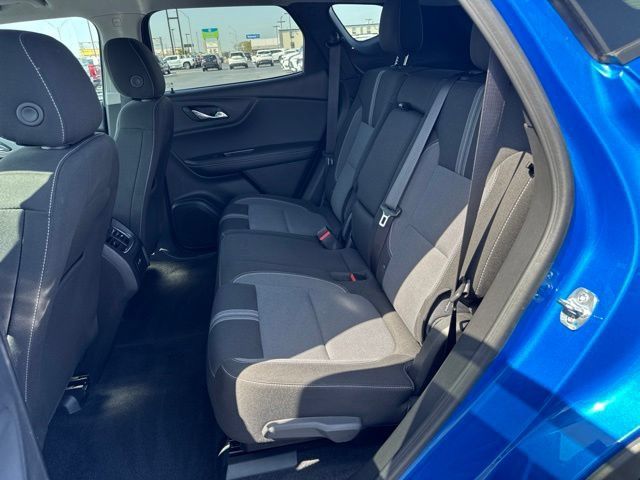 Used 2025 Chevrolet Blazer LT FWD image 21
