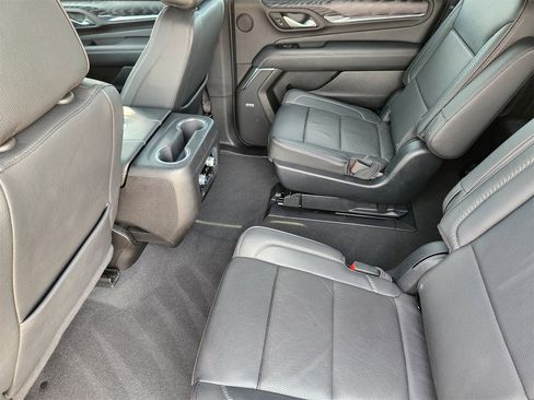 Used 2023 GMC Yukon XL Denali image 43