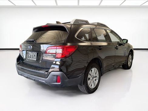Used 2019 Subaru Outback 2.5i Premium w/ Popular Package #2 AWD/4WD image 4
