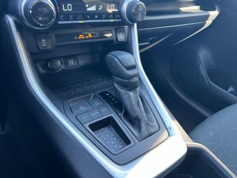 Used 2024 Toyota RAV4 XLE FWD image 19
