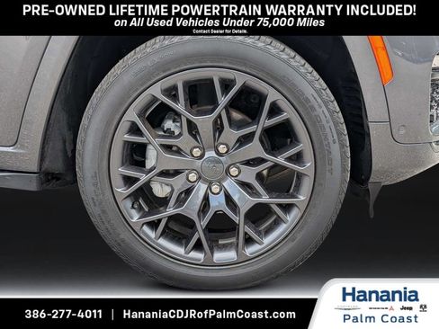 Used 2025 Jeep Grand Cherokee Summit AWD/4WD image 11