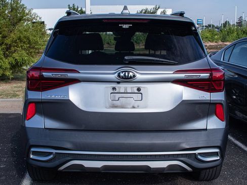 Used 2021 Kia Seltos EX AWD/4WD image 5