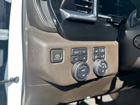 Used 2024 Chevrolet Silverado 1500 LTZ w/ LTZ Convenience Package II image 7