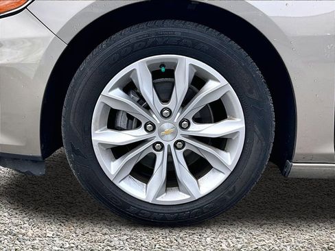 Used 2023 Chevrolet Malibu LT image 9