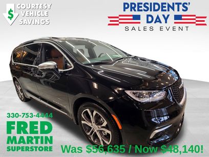 New 2026 Chrysler Pacifica Pinnacle