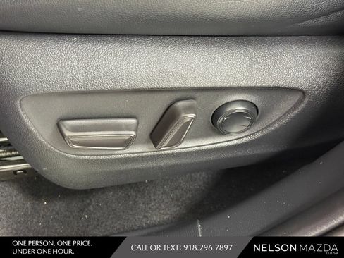 Used 2022 Toyota Highlander XSE FWD image 20