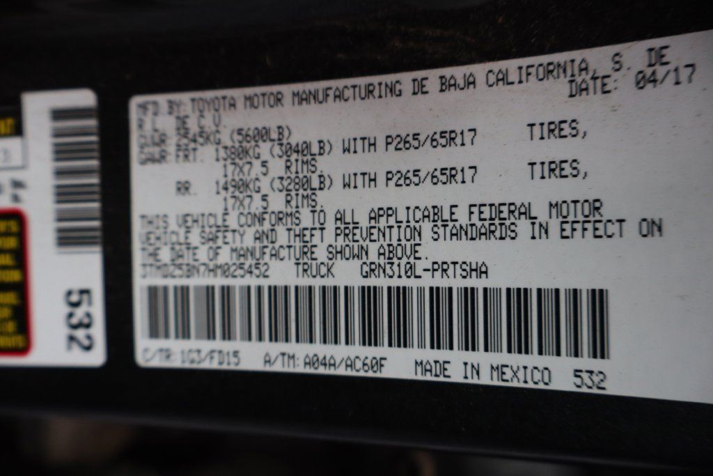 Used 2017 Toyota Tacoma TRD Sport w/ Premium & Technology Package AWD/4WD image 4