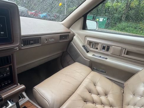 Used 1989 Cadillac Eldorado Coupe FWD image 15