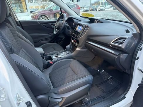 Used 2022 Subaru Forester Premium image 23