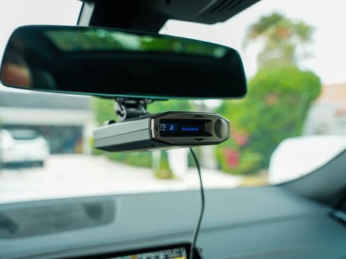 Used 2020 BMW X6 M50i w/ Executive Package image 24