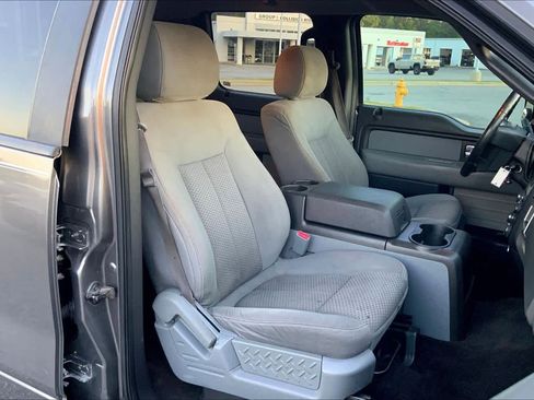 Used 2013 Ford F150 XLT w/ XLT Chrome Pkg image 9