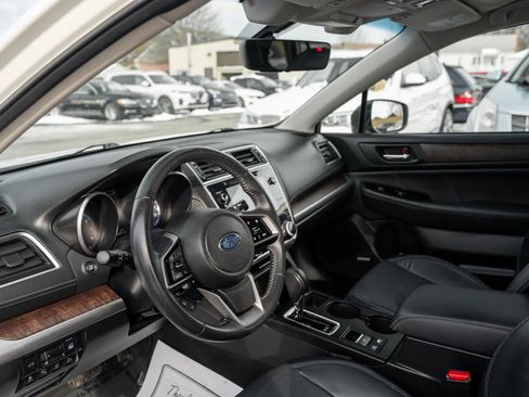 Used 2018 Subaru Outback 3.6R Limited image 6