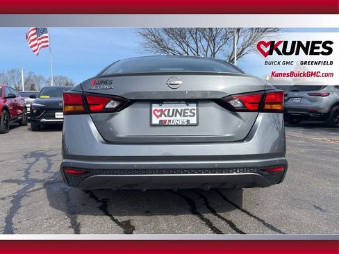 Used 2025 Nissan Altima 2.5 SV image 8