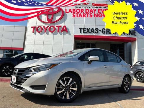 Used 2025 Nissan Versa SV w/ Trunk Package FWD image 1