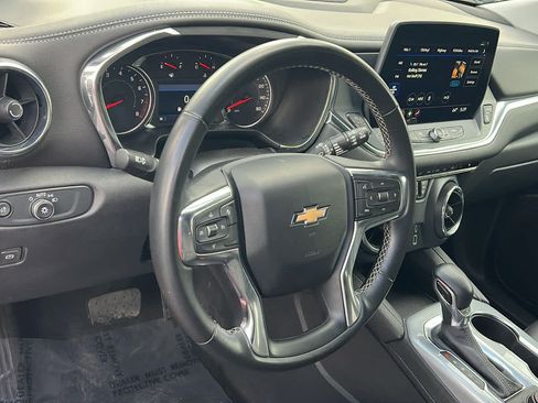 Used 2024 Chevrolet Blazer LT AWD/4WD image 10