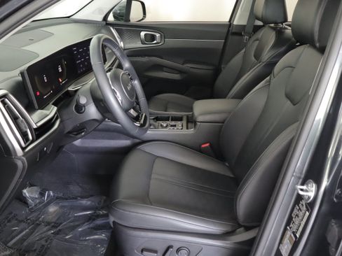 Used 2024 Kia Sorento S w/ Panoramic Sunroof Package AWD/4WD image 8