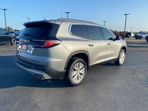 Used 2024 GMC Acadia Elevation w/ Luxury Package FWD image 7