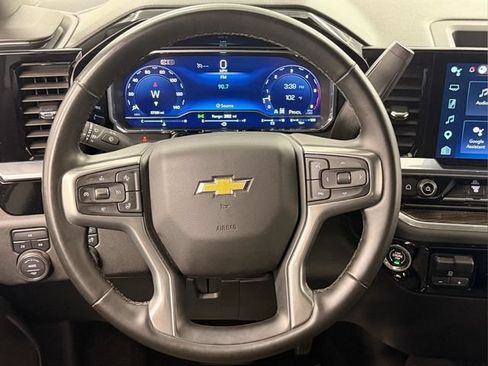 Used 2025 Chevrolet Silverado 2500 LT w/ Safety Package AWD/4WD image 25