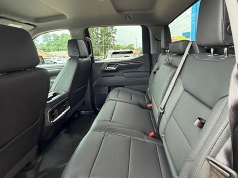 New 2026 GMC Sierra 1500 SLT w/ SLT Premium Package AWD/4WD image 17