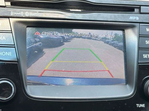 Used 2015 Hyundai Elantra SE w/ Option Group 02 FWD image 28