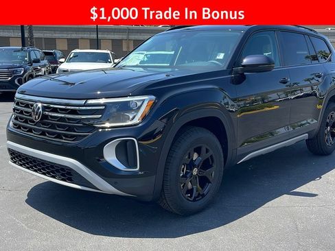 New 2025 Volkswagen Atlas Peak Edition SE AWD/4WD image 13