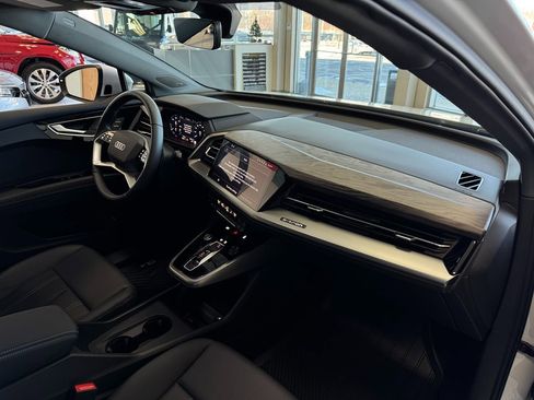 Used 2024 Audi Q4 e-tron Premium Plus w/ Premium Plus image 16