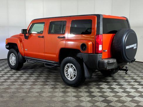 Used 2008 HUMMER H3 image 3