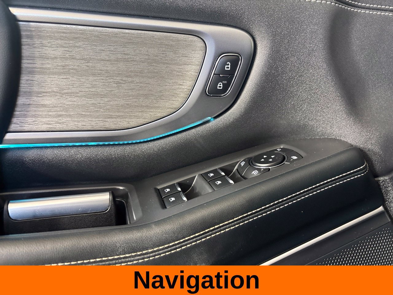 Used 2025 Ford Expedition Platinum AWD/4WD image 11
