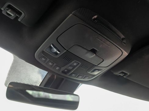 Used 2018 Lincoln Navigator Select AWD/4WD image 31
