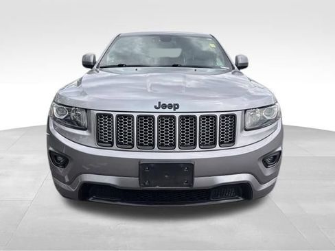 Used 2015 Jeep Grand Cherokee Altitude AWD/4WD image 12