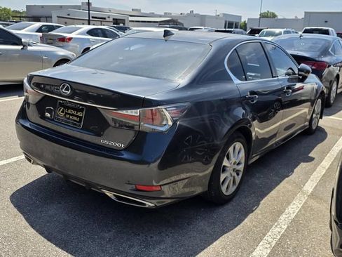 Used 2017 Lexus GS 200t RWD image 2