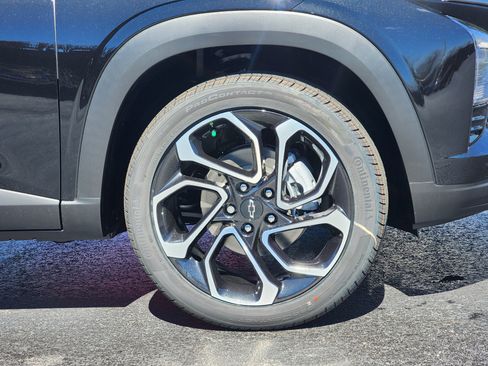 New 2026 Chevrolet Trax RS w/ Sunroof Package FWD image 6