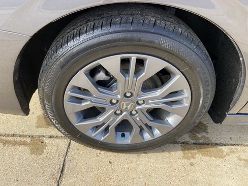 Used 2025 Honda Odyssey Touring image 31
