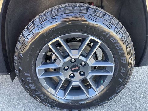 New 2026 GMC Terrain AT4 w/ Convenience Package III AWD/4WD image 10