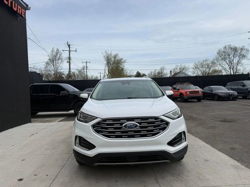 Used 2019 Ford Edge SEL w/ Equipment Group 201A image 2