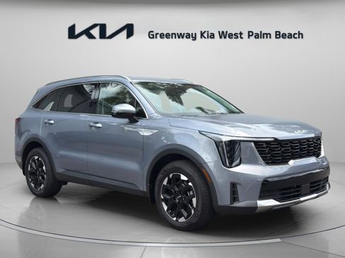 Used 2025 Kia Sorento S FWD image 1