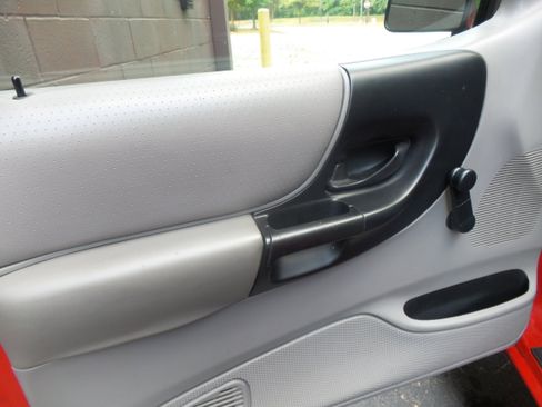 Used 1999 Ford Ranger XLT image 16