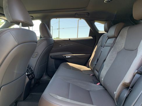Used 2026 Lexus RX 450h AWD w/ Convenience Package image 32