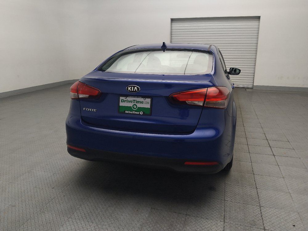 Used 2017 Kia Forte LX FWD image 7