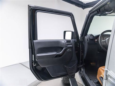 Used 2015 Jeep Wrangler Unlimited Sport w/ Quick Order Package 24S AWD/4WD image 23