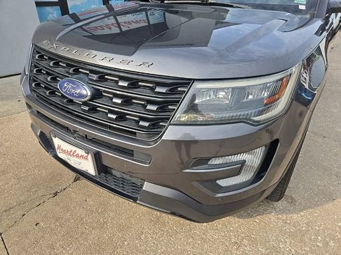 Used 2017 Ford Explorer Sport w/ Equipment Group 401A AWD/4WD image 16