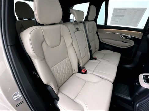New 2026 Volvo XC90 T8 Plus w/ Protection Package Premier image 18