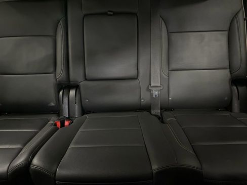 Used 2024 GMC Yukon XL SLT image 18