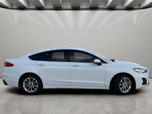 Used 2020 Ford Fusion SE FWD image 8