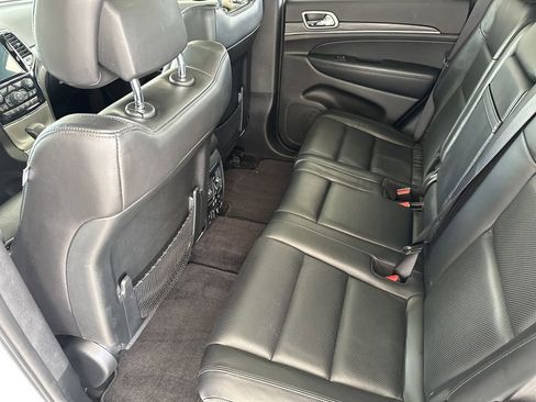 Used 2019 Jeep Grand Cherokee Limited w/ Luxury Group II image 28