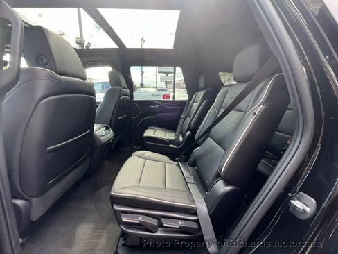 Used 2022 Cadillac Escalade Sport image 17