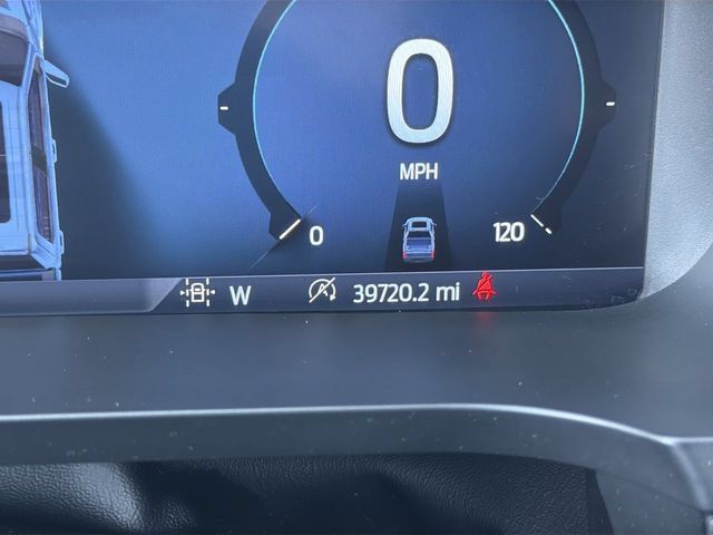 Used 2025 Ford F150 XLT w/ Equipment Group 301A Standard AWD/4WD image 16