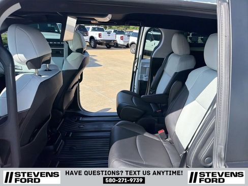 Used 2026 Toyota Sienna XSE AWD/4WD image 29