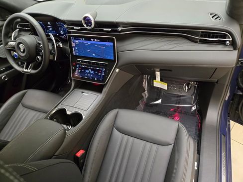 New 2025 Maserati Grecale Modena image 27