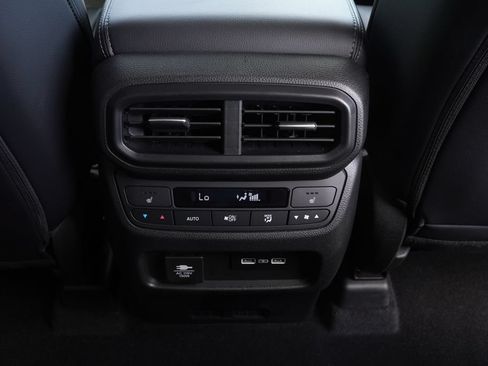 Used 2023 Honda Pilot Elite image 39